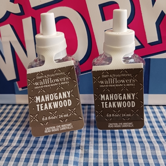 Bath & Body Works Other - 𝅺Bbw Mahogany Teakwood Wallflower Fragrance Refills